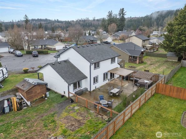 404 E Valley Street, Yacolt, WA 98675