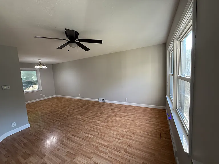 4 Hale Ct #A — Photo 2