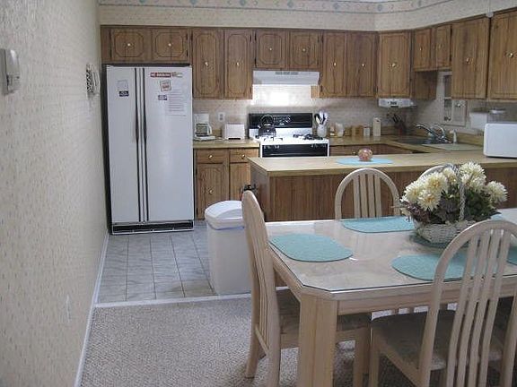 2nd image of 408 Wesley Ave APT 204