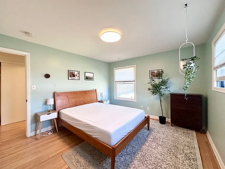 Lovely Duplex NE Portland - 2 bed, 1 bath w/Garage! — Photo 13