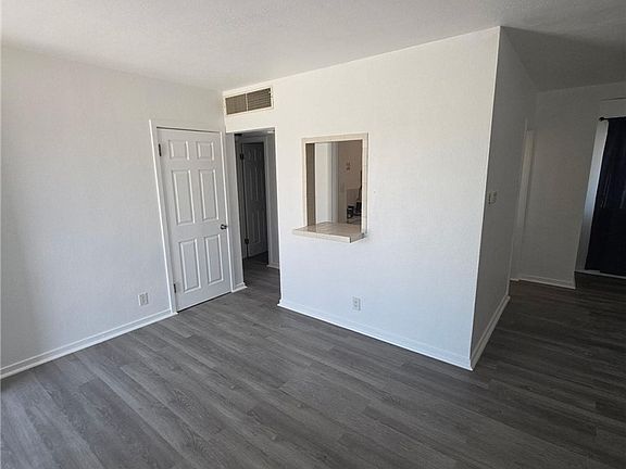 5th image of 512 E St