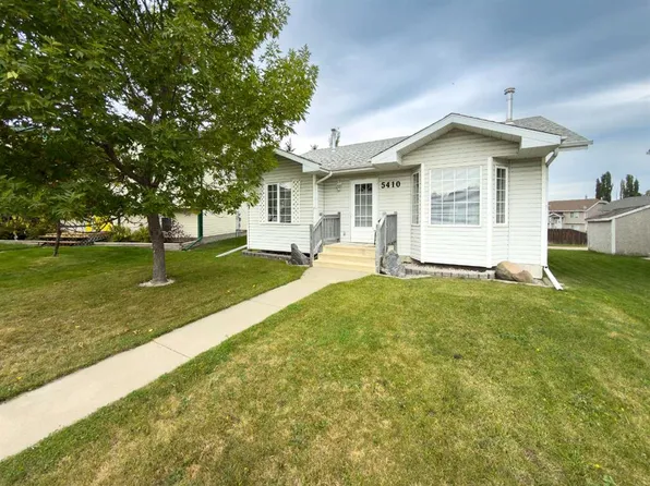 5410 61st Ave, Rocky Mountain House, AB T4T 1N8