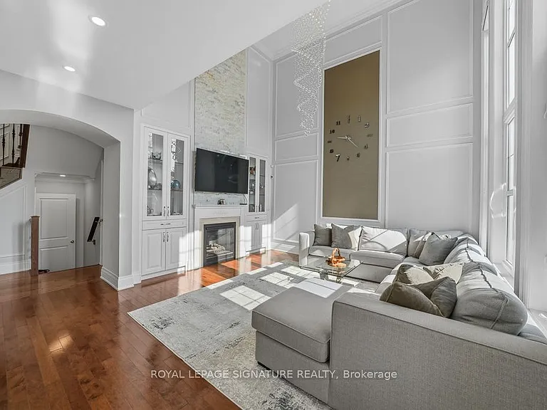9 William Bowes Blvd — Photo 8