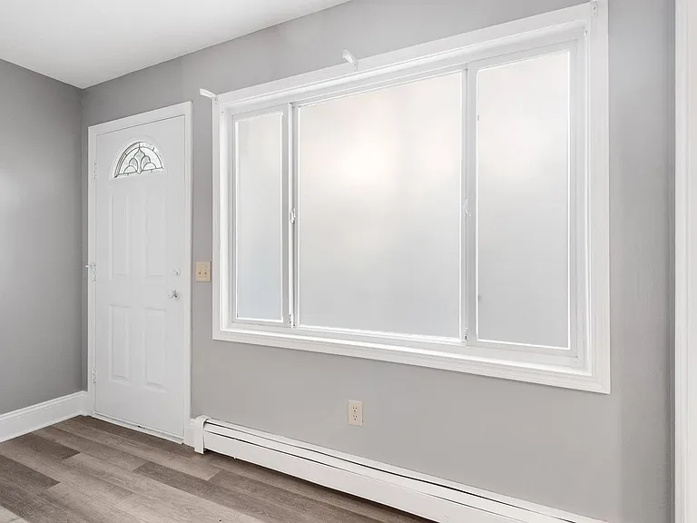 2407 Buchanan St NE #1 — Photo 3