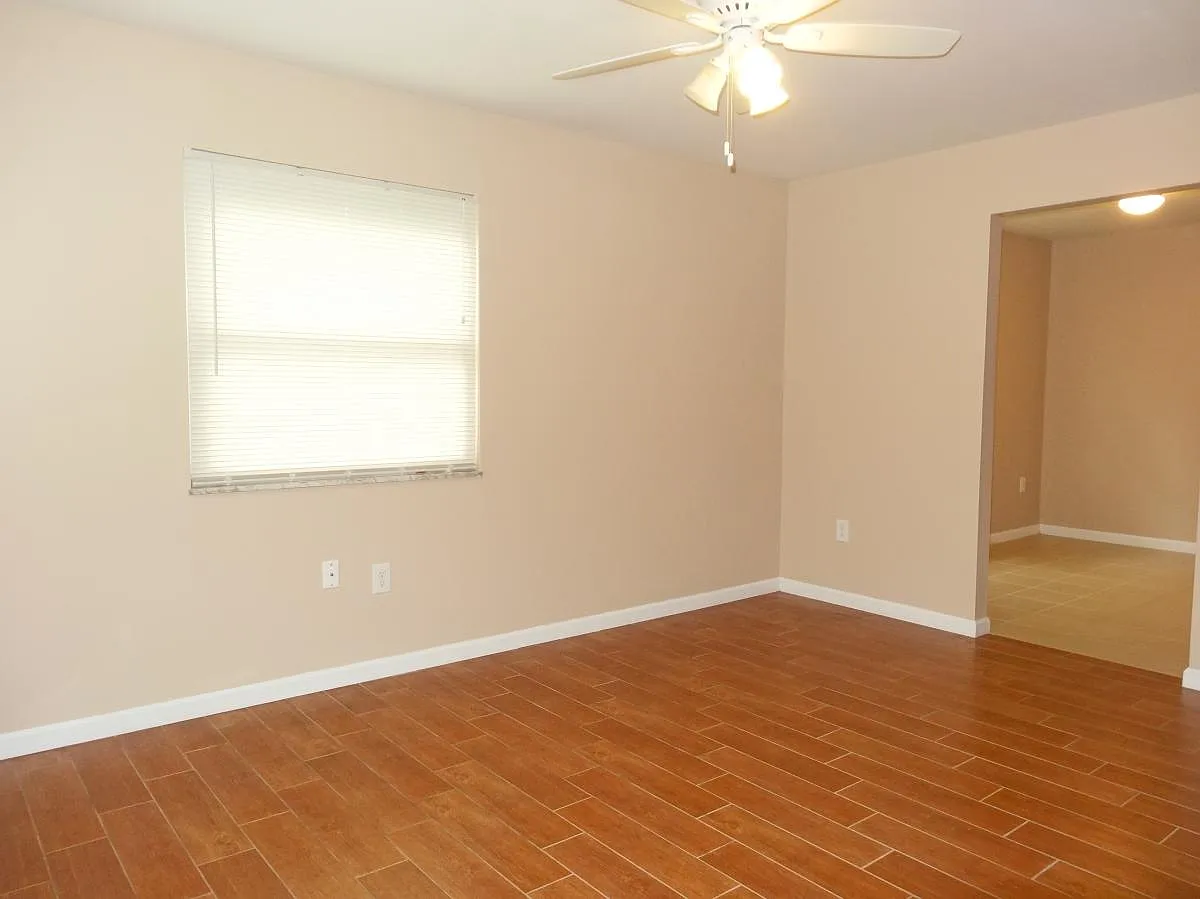 3 bed, 1080 sqft, $1,500 — Photo 4