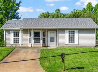 1066 Shadow Ridge Ave, Oak Grove, KY 42262
