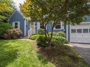 34 Tamarack Rd, Port Chester, NY 10573