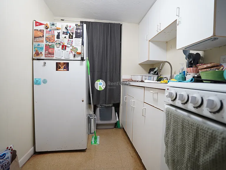 1126 Commonwealth Ave #A — Photo 5