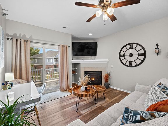4th image of 907 7th Ave SE Unit 10
