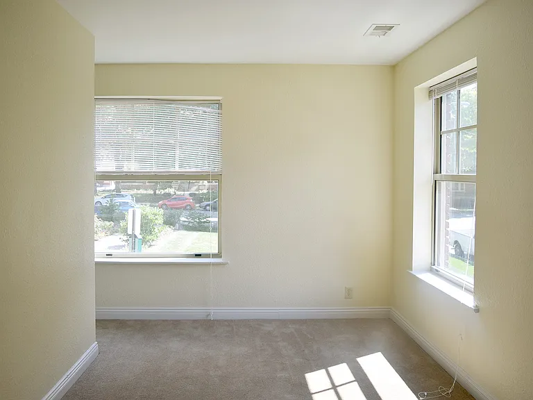 Dining/Living room