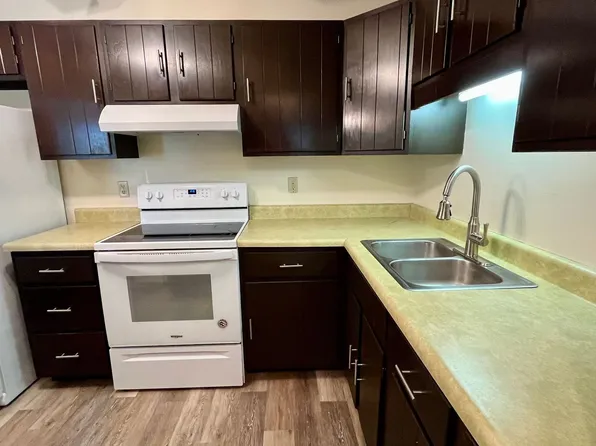 1703 Sawyer Dr, 1703 Sawyer Dr #G, Marshfield, WI 54449
