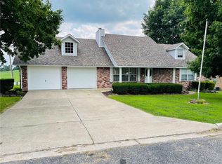 1225 Laura Ave, Berryville, AR 72616