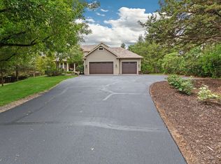 715 Crosby Dr, Hudson, WI 54016