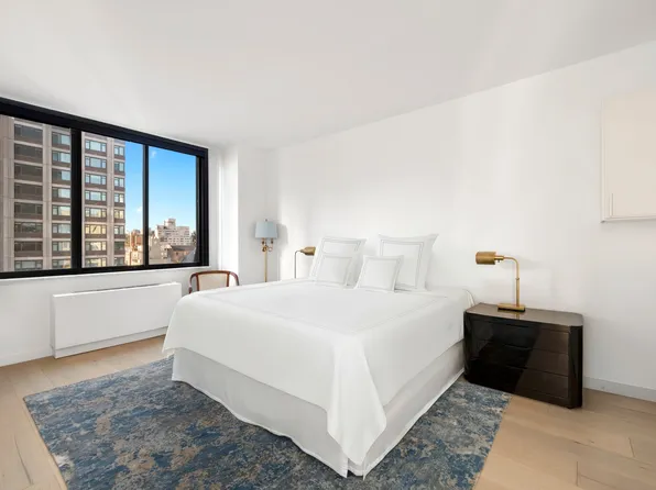 210 East 65th Street image 6 of 11