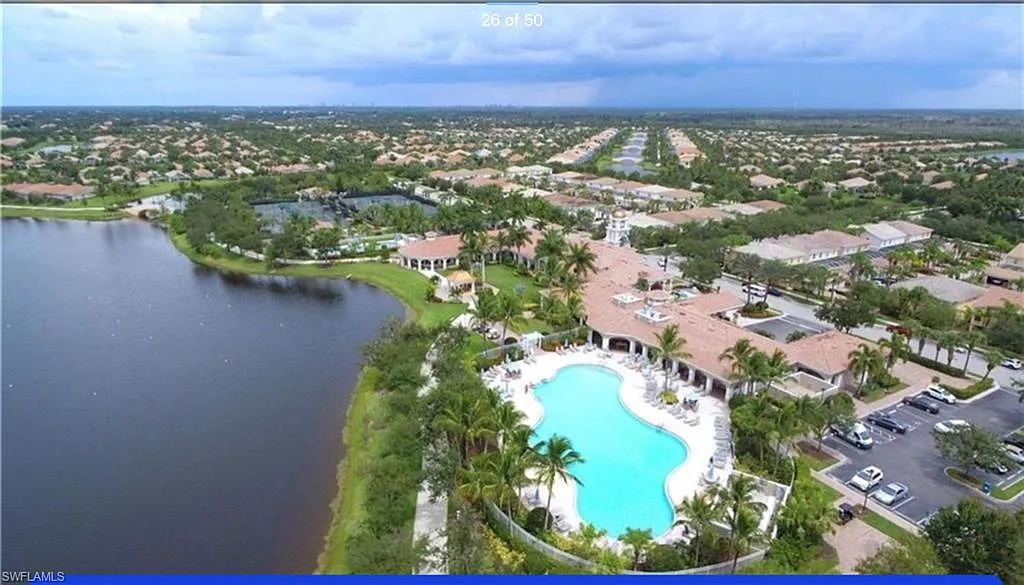 Village Walk Of Bonita Springs — Photo 1