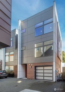 1136 10th Ave E #A, Seattle, WA, 98102