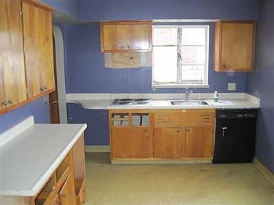 5th image of 223 S Wright Ave