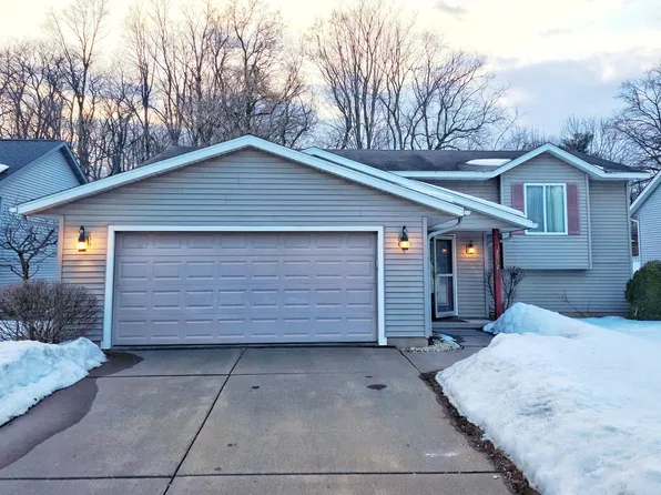 3612 Briarcrest Dr, Eau Claire, WI 54701