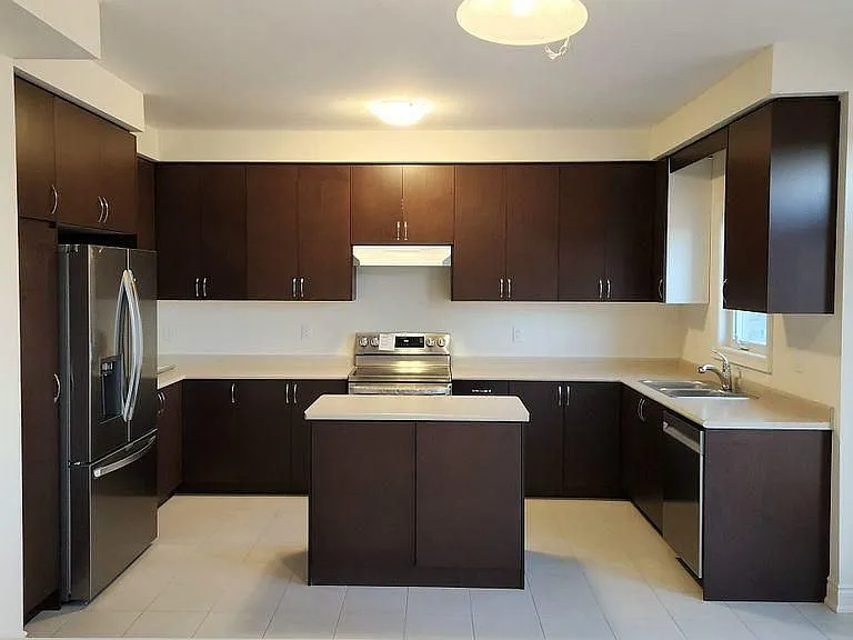172 Bloomfield Cres — Photo 6