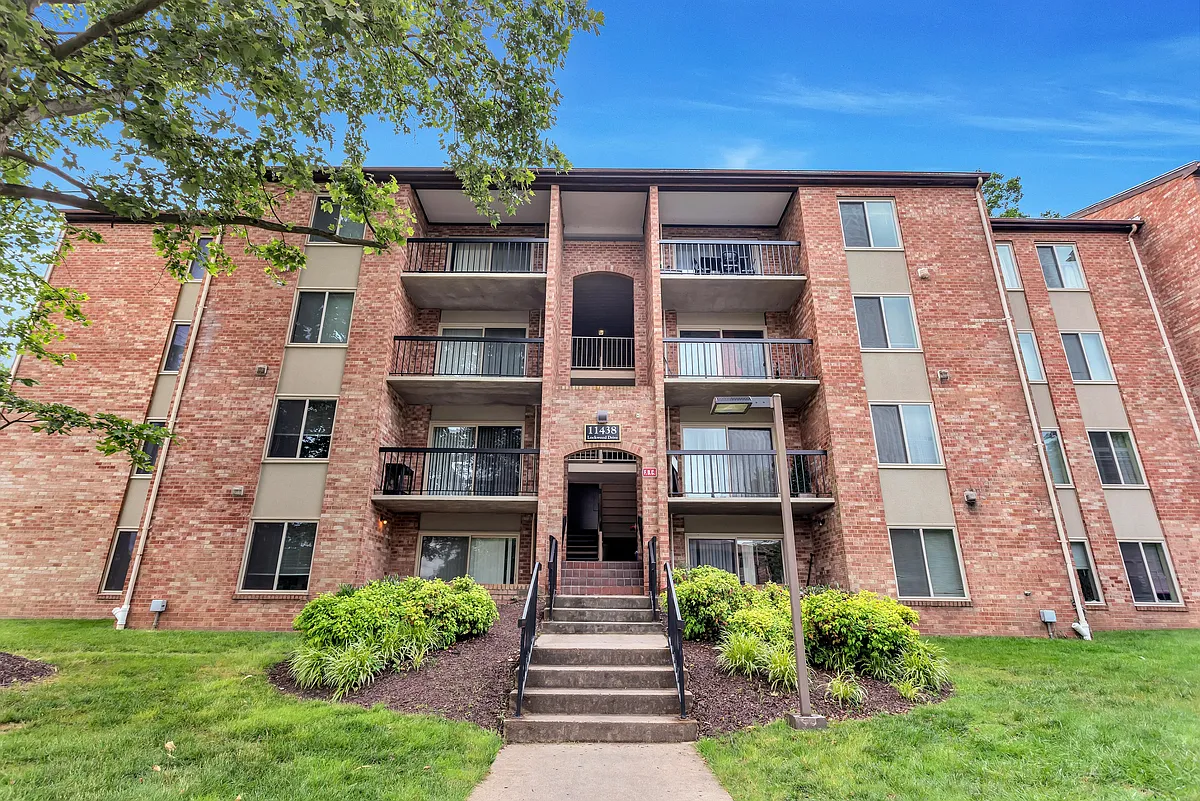 Building Photo - Vista at White Oak