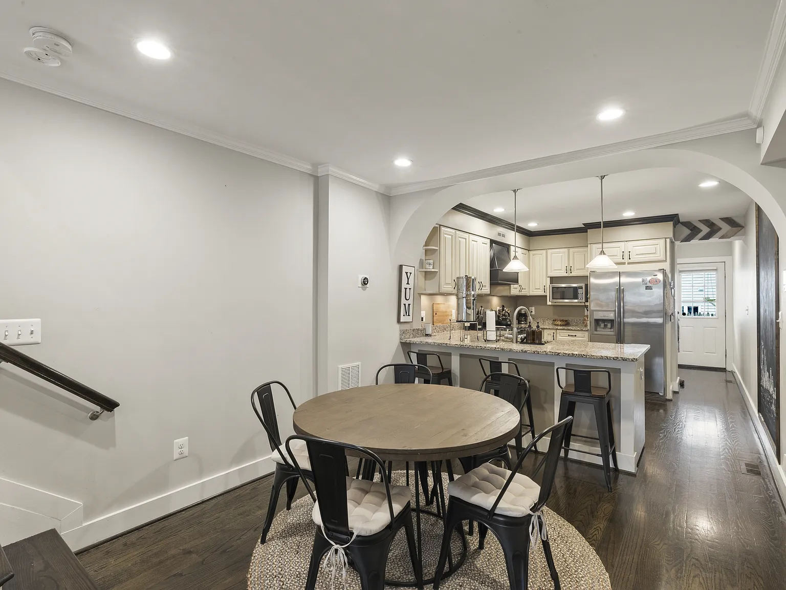 2 bed, 2.5 bath, 1528 sqft, $3,000 — Photo 4