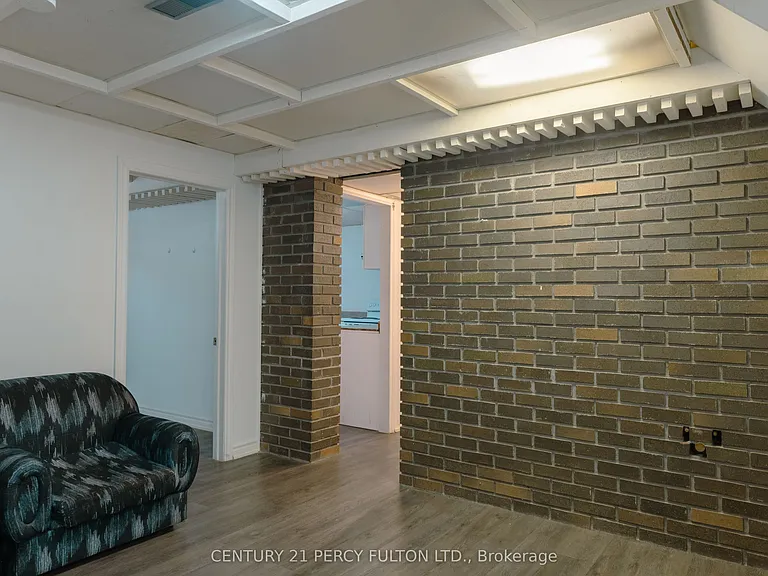 190 Morningside Ave #BASEMENT — Photo 2