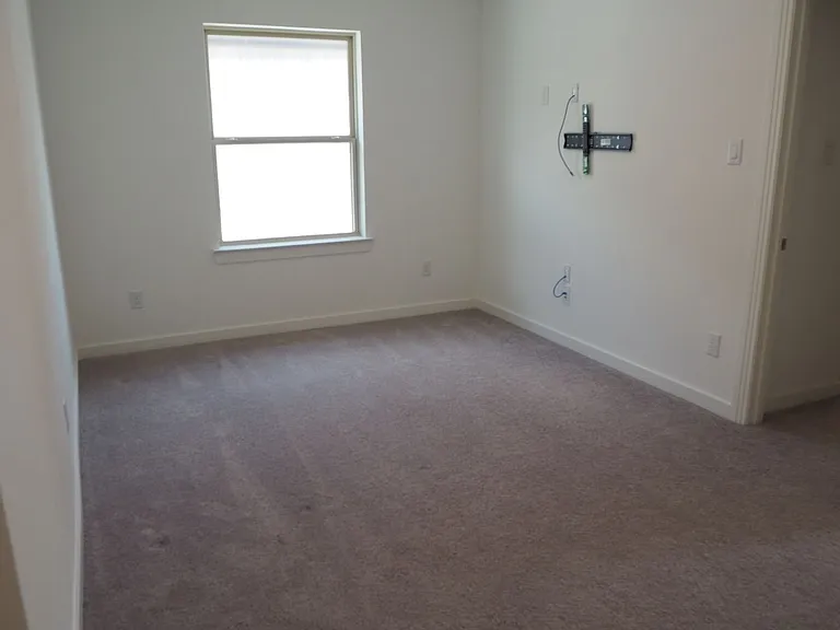 5009 Shadetree St — Photo 31