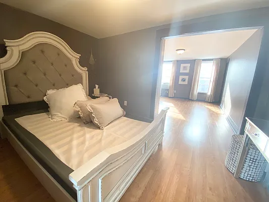 Rented by Corcoran | media 23