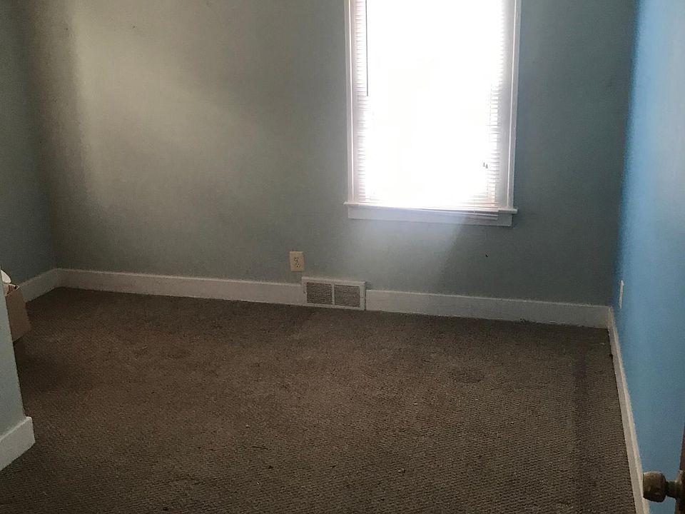 1st image of 1057 Fort Park Blvd