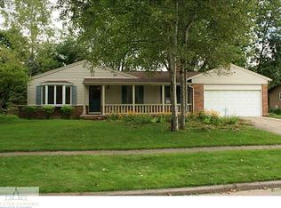 5905 Beuna Pkwy, Haslett, MI 48840