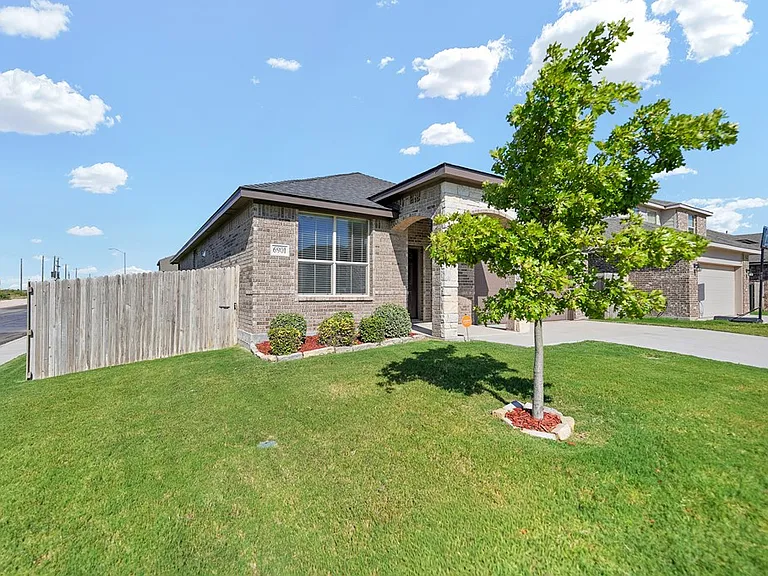 6901 Boss Ranch Rd — Photo 3