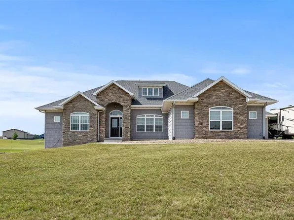 2462 219th Blvd, Washington, IA 52353