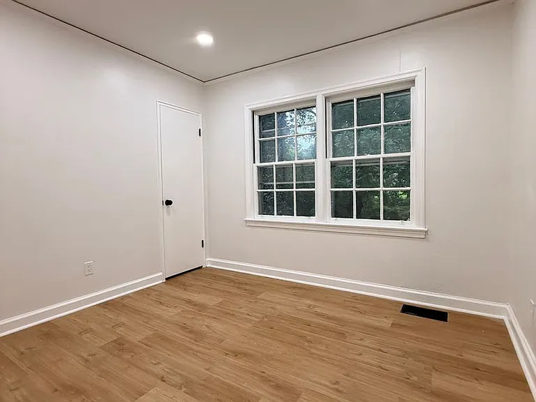 3556 N Wareingwood Dr — Photo 24