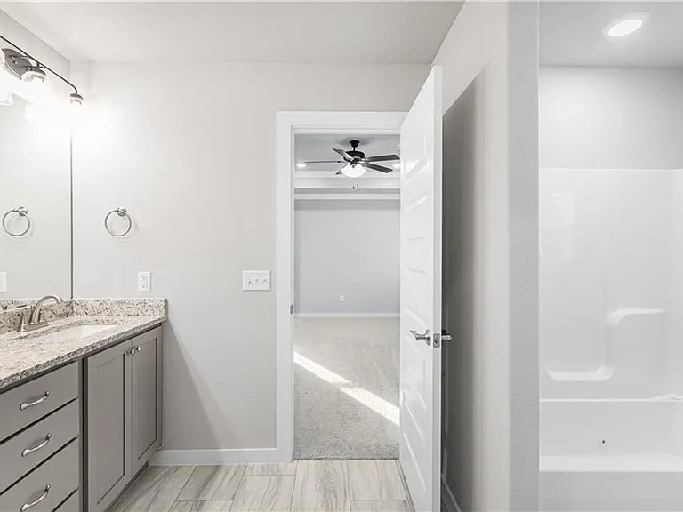 410 Peach Ave — Photo 26