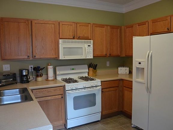 4th image of 370 Eagle Tiff Dr