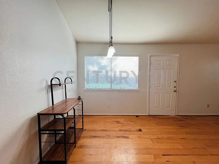 5759 Cedar Creek Dr — Photo 12