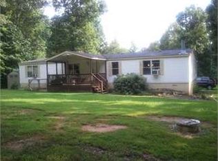 955 Ampthill Rd, Cartersville, VA 23027