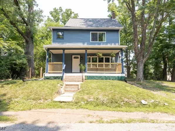 30 Henderson St, Oxford Twp., NJ 07863