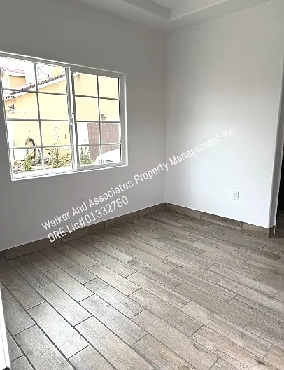 701 Jubilee Ct — Photo 2