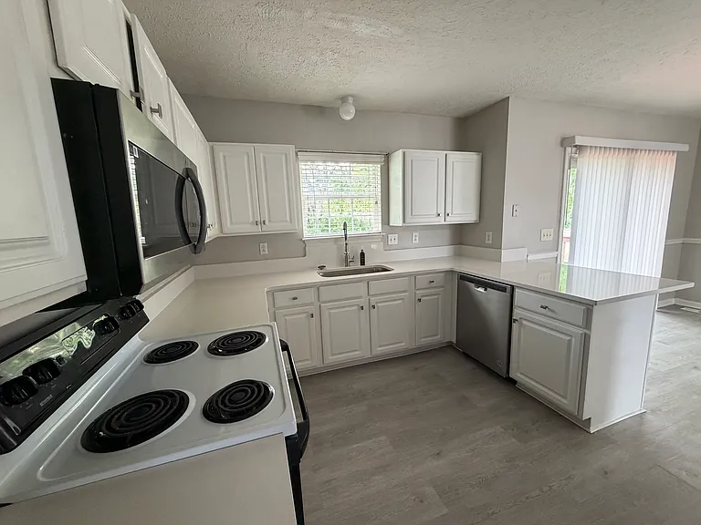 137 Sumner Meadows Ln — Photo 10