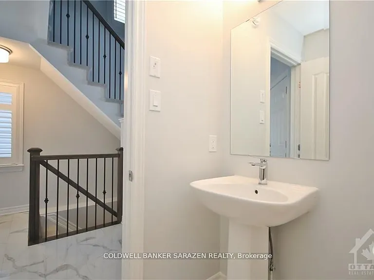 538 Sonmarg Cres — Photo 27