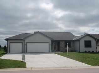 6607 Merganser Dr, Racine, WI 53406