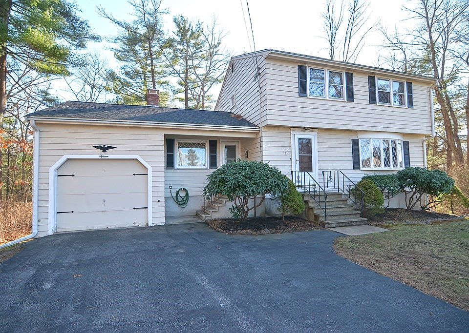 1st image of 15 Diana Dr