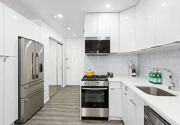 3rd image of 435 E 85th St #9