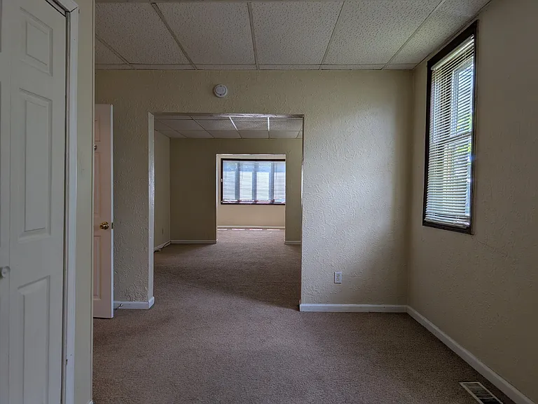 1212 S Chestnut Ave — Photo 16