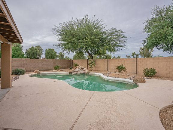 5th image of 15856 W Tasha Dr