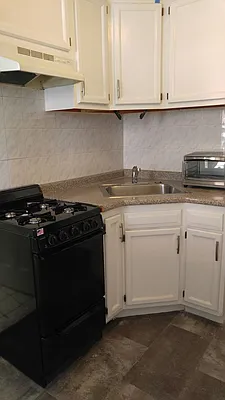 Rented by Sterling Holdings | media 16