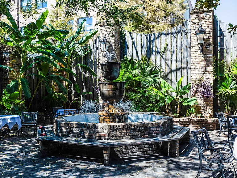 1306 E Gonzalez St #B — Photo 34