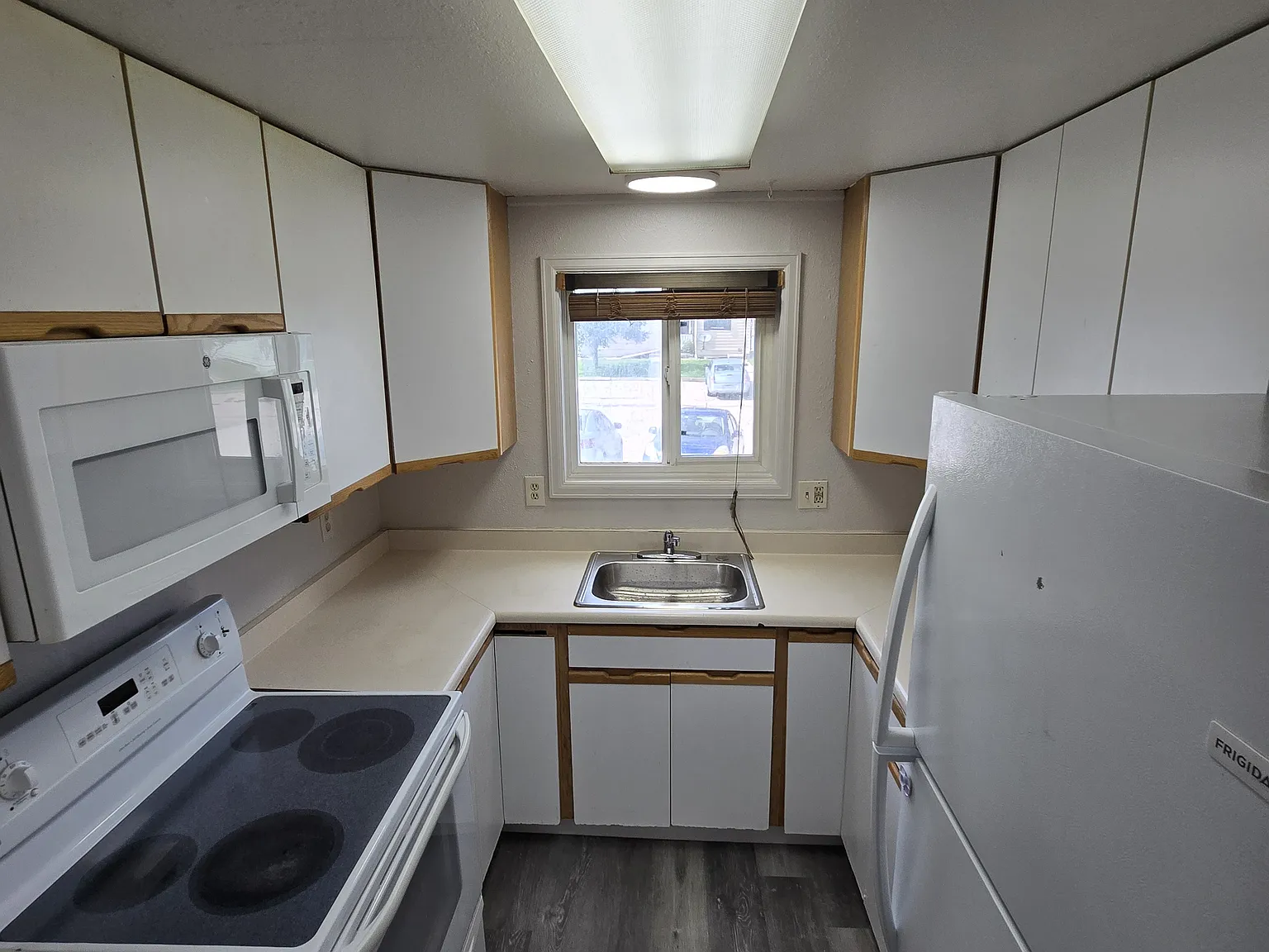 3 bed, 1536 sqft, $1,400 — Photo 2