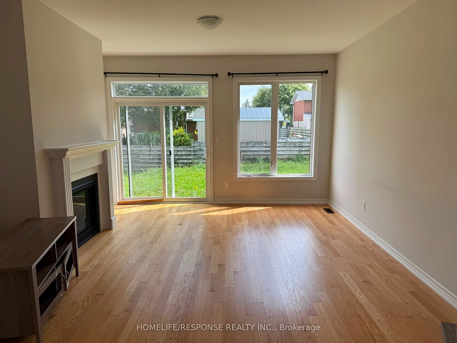 5 bed, $2,990 — Photo 4